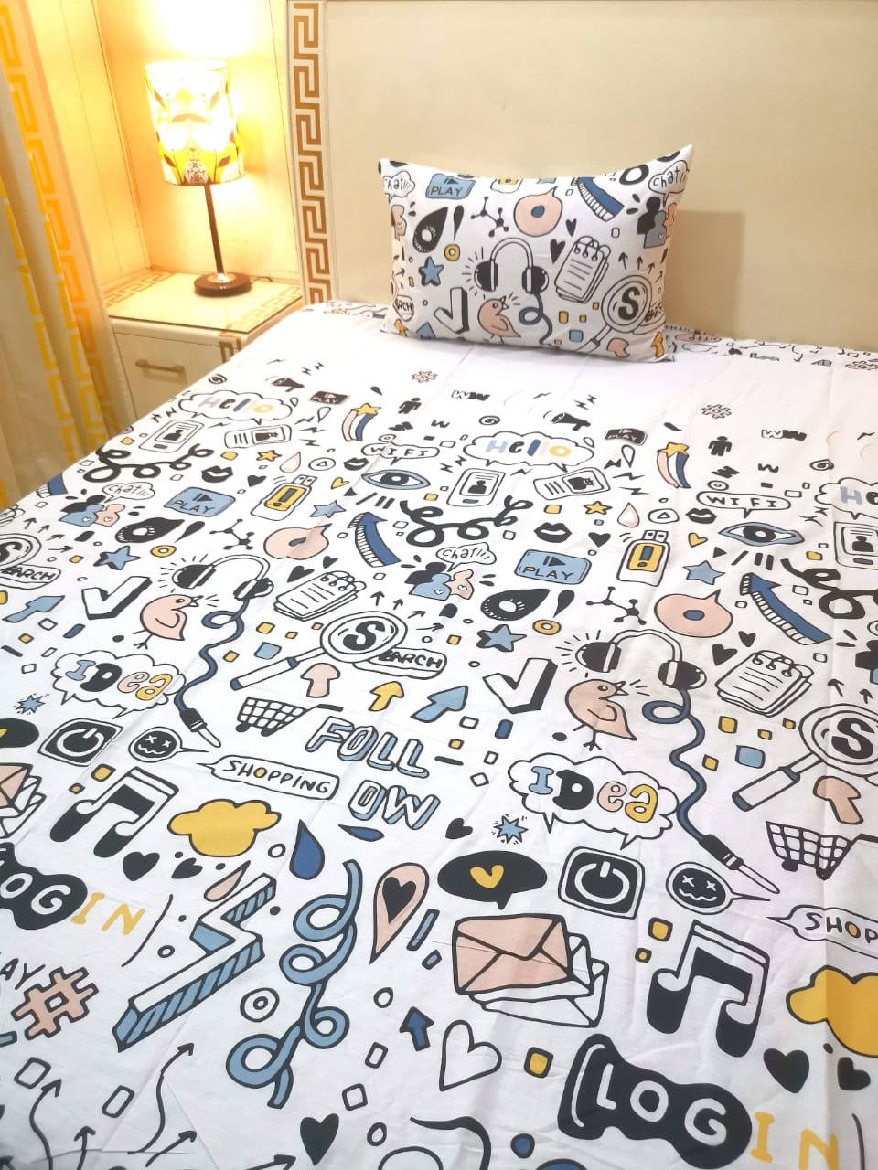 MULTI LOGO KIDS BEDSHEET